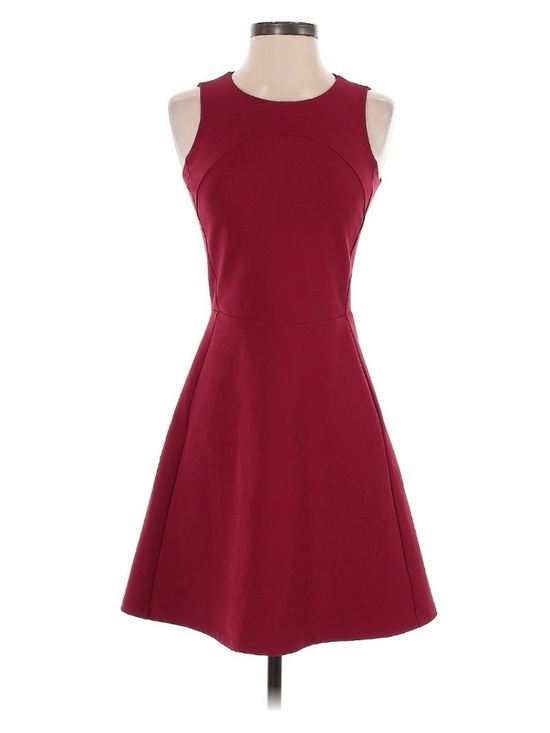 Madewell Sleeveless Fit-and-Flare Dress in Burgundy - Picture 2 of 4